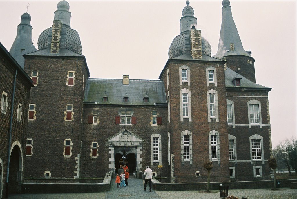 Castle of Hoensbroek by warner bross