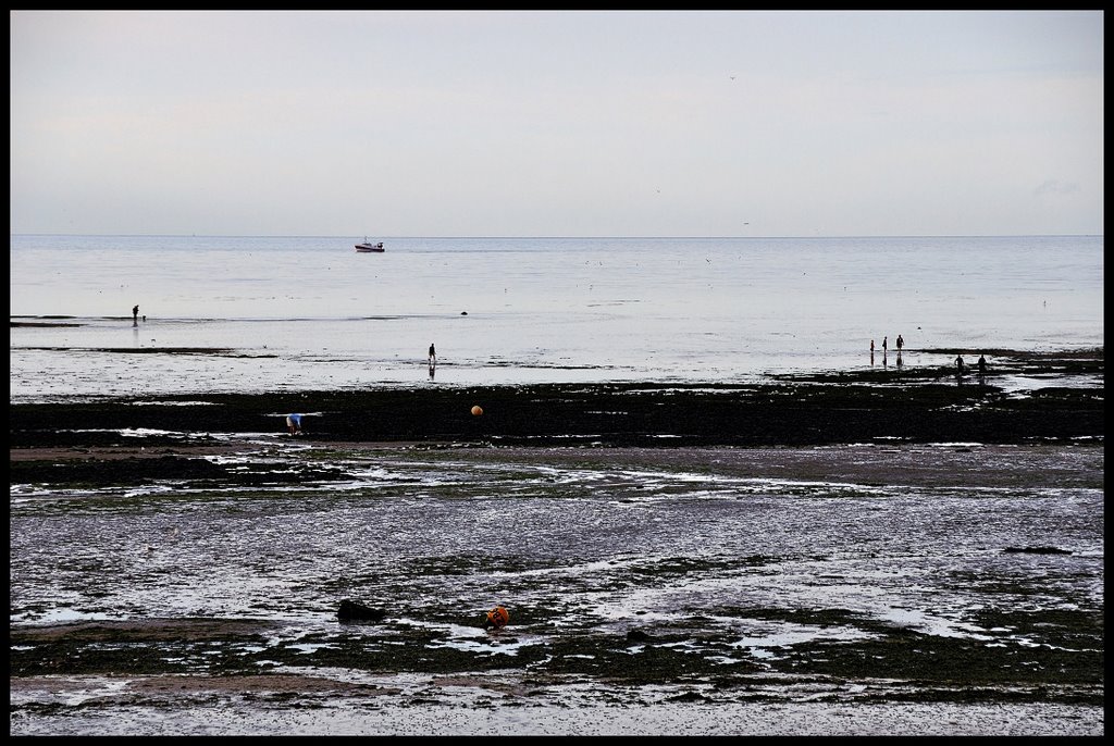 Langrune, marée basse by JiPR