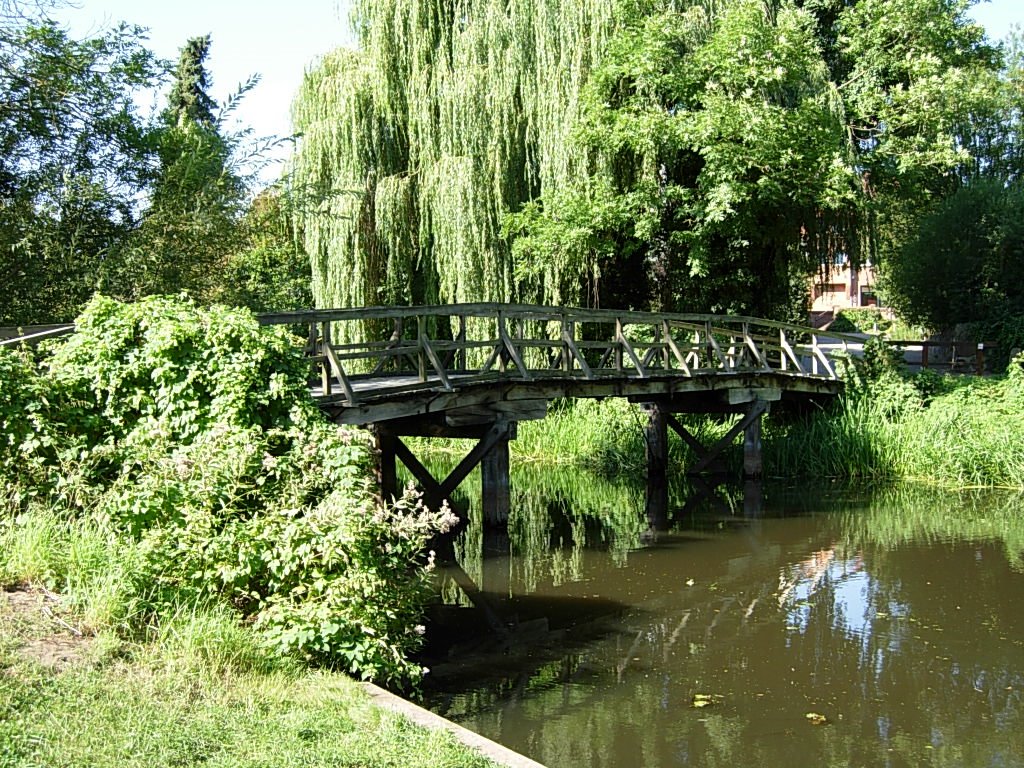 Fußgängerbrücke über Alte Jeetzel in Dannenberg (2) by dennis1971