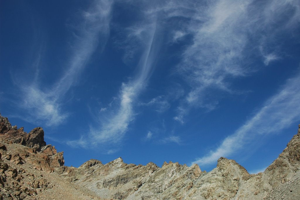 Cielo settembrino ai piedi del Re di Pietra by Luca78