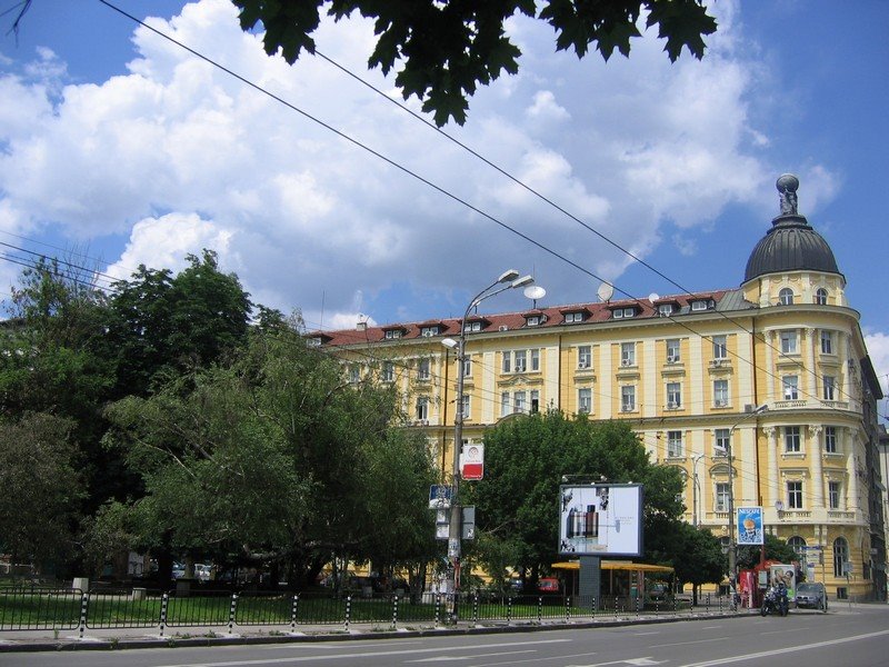 Beautiful building in the center by mantovski