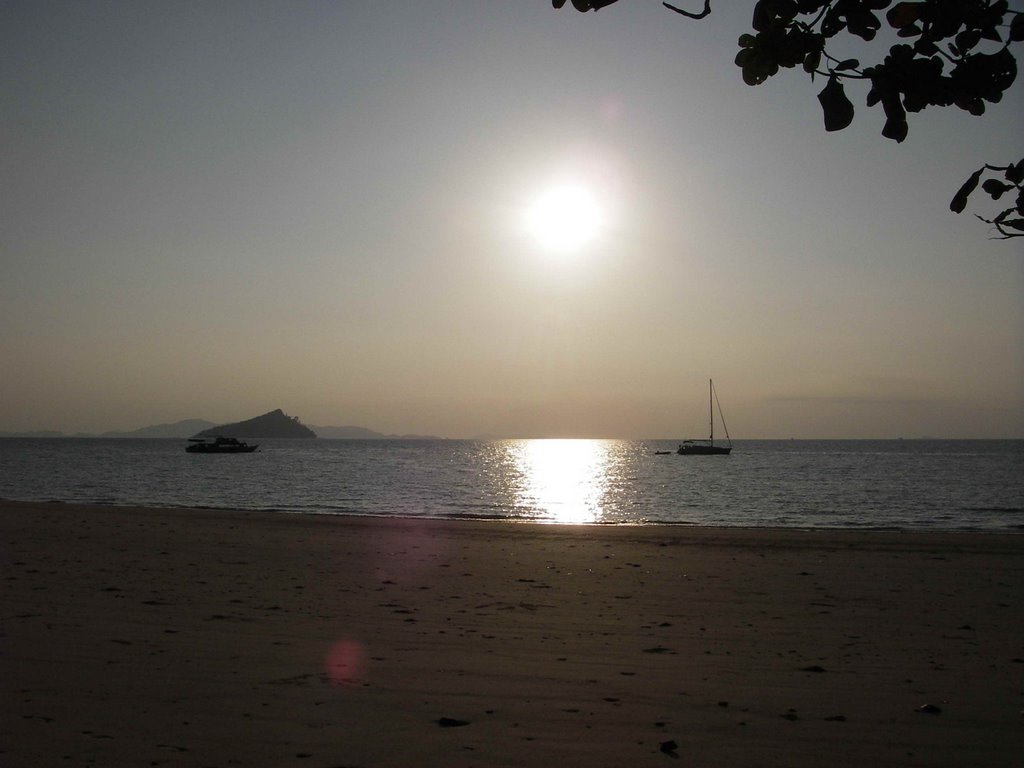 Thailand: Beach on Ko Bulon 2007 by effendi