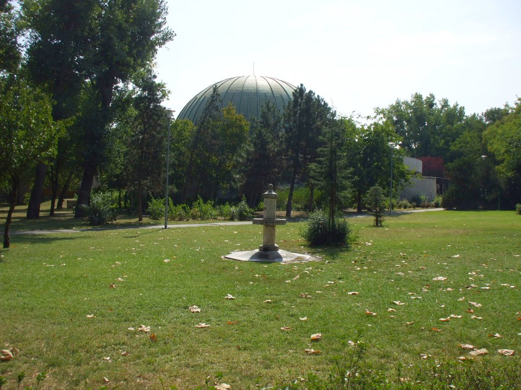 200909091241 Népliget, a Planetárium (Planetarium) by Kornél2009