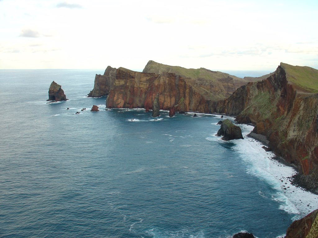 Ponta do Caniçal by elviosousa