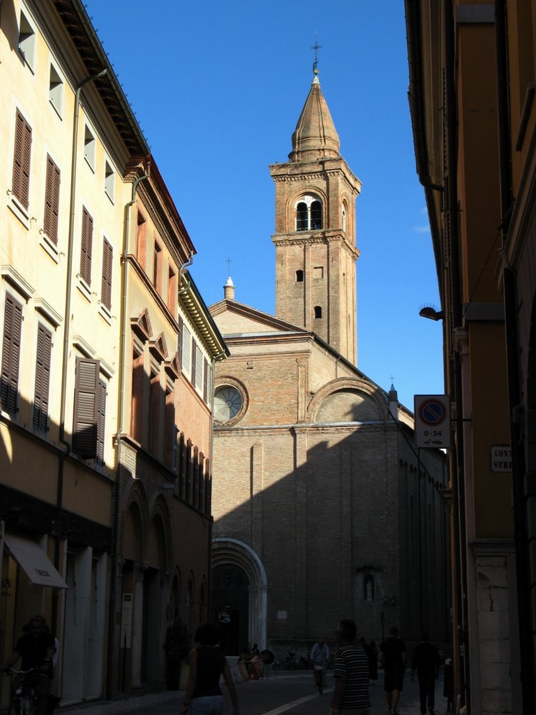 Scorcio del Duomo da Corso G.Mazzini, Cesena by Claudio Pedrazzi