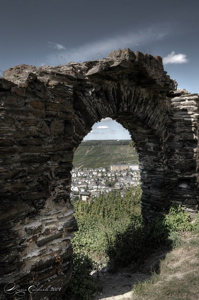 Bogen bei Bernkastel-Kues by Mario Escherle, der Fotograf aus Kaiserslaute