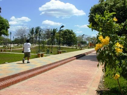 Paseo Malecon by Andres Carvajal