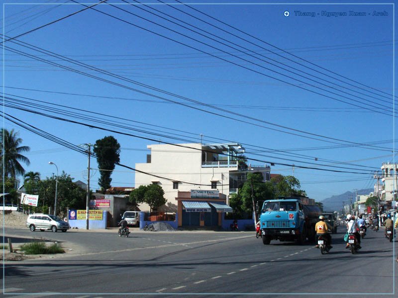 Ngã ba - 2 Tháng 4 / Tôn Thất Tùng - Crossroads by Vietnam - Spratlys