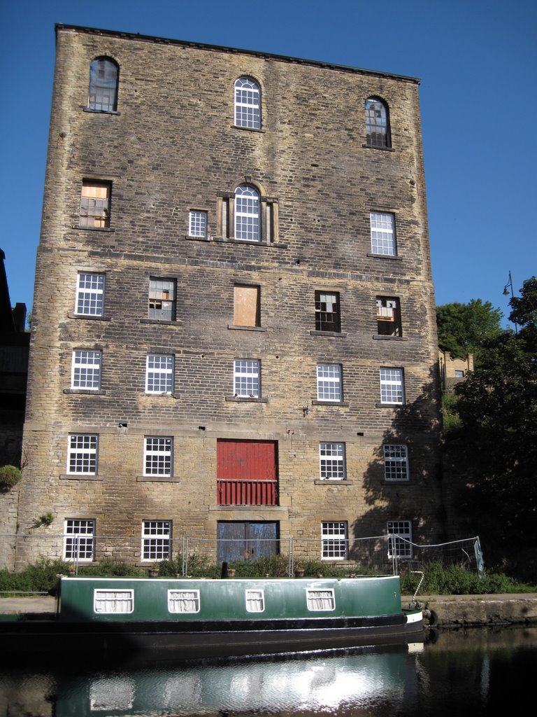 Canal Basin, Sowerby Bridge by alastairwallace