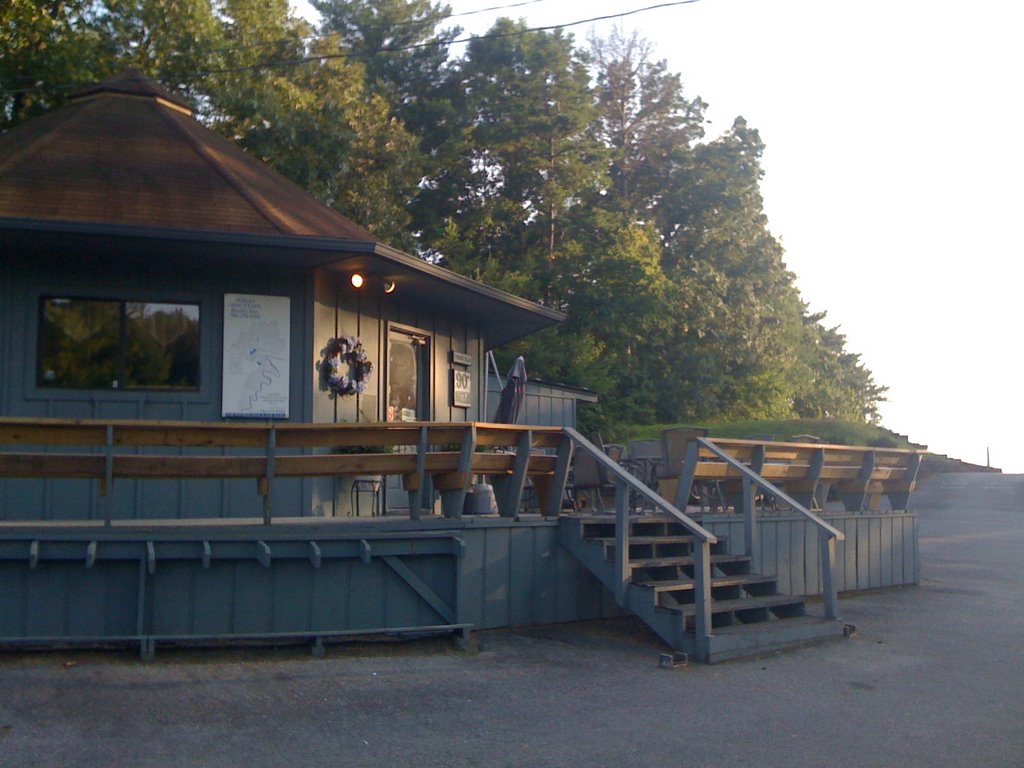 Whitepath Golf Course Club House by © Justin Haynes