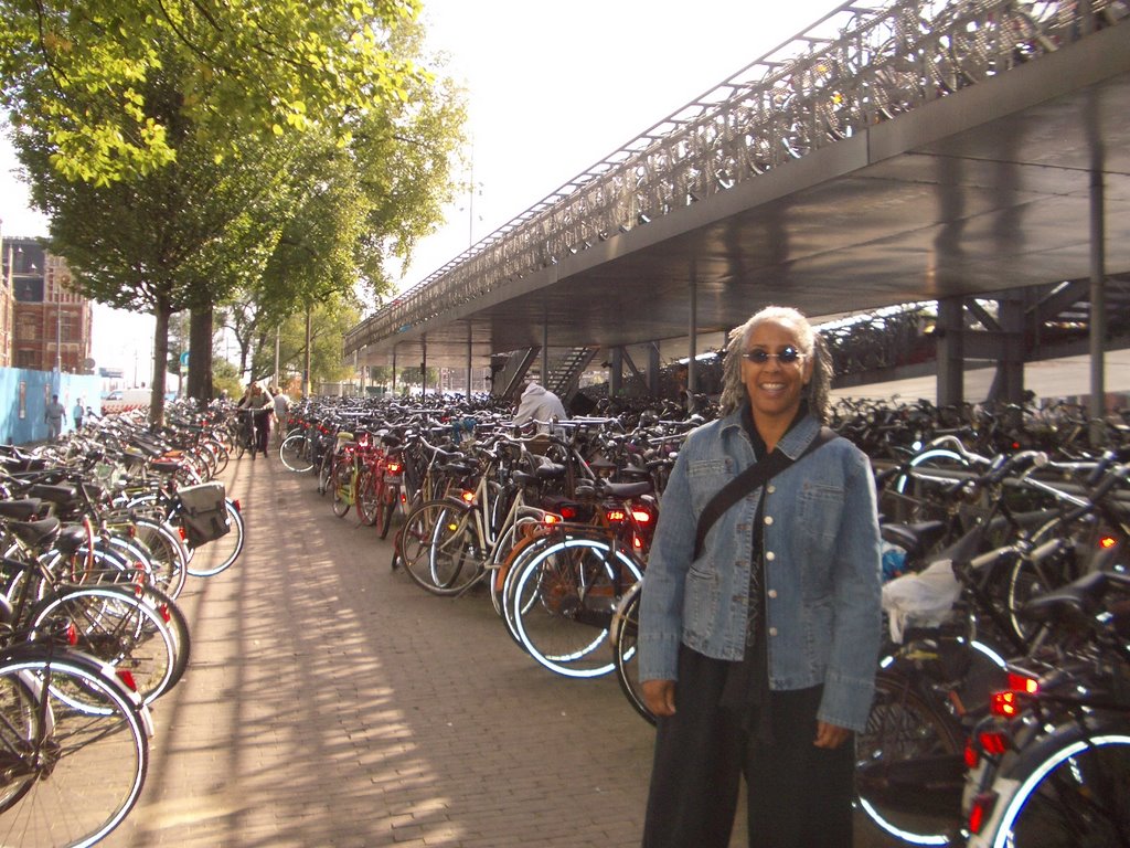 Amsterdam bicycles by heymrq