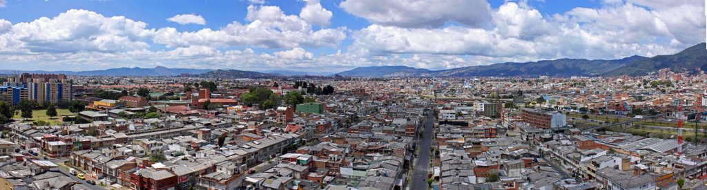 Vista del norte de Bogotá desde Camino del Viento by Anuar Farid Castillo A.