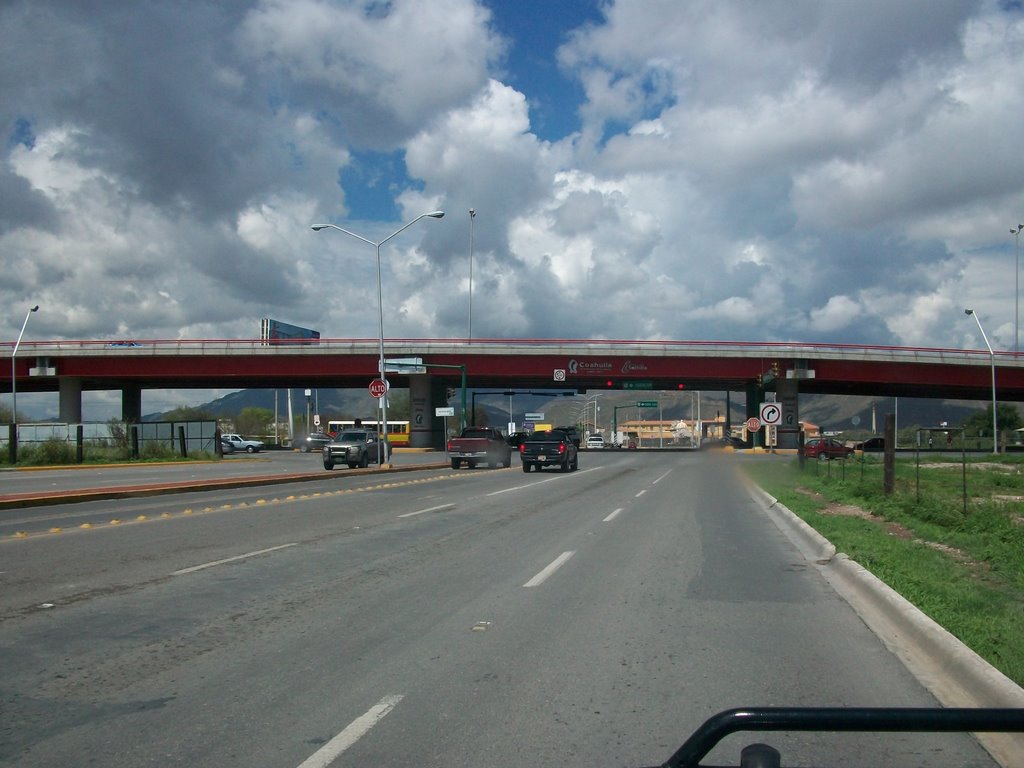 Puente Vehicular Luis Donaldo Colosio by fernando yates