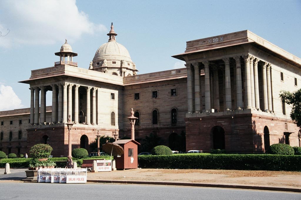 Delhi, Rajpath, budynki rzadowe by Michał Tranda