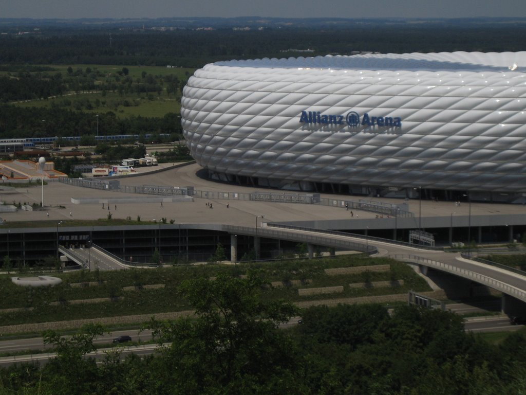 Allianz Arena - Vorplatz by Ich Dich