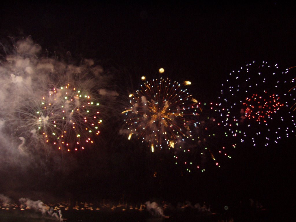 Altea fuegos artificiales Castell de L'Olla 2005 by piherasti