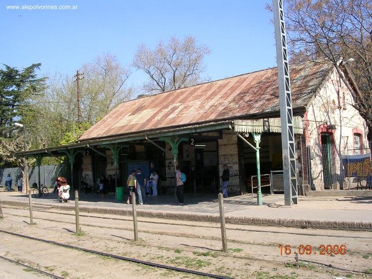 Estacion Bosques ( www.alepolvorines.com.ar ) by alepolvorines