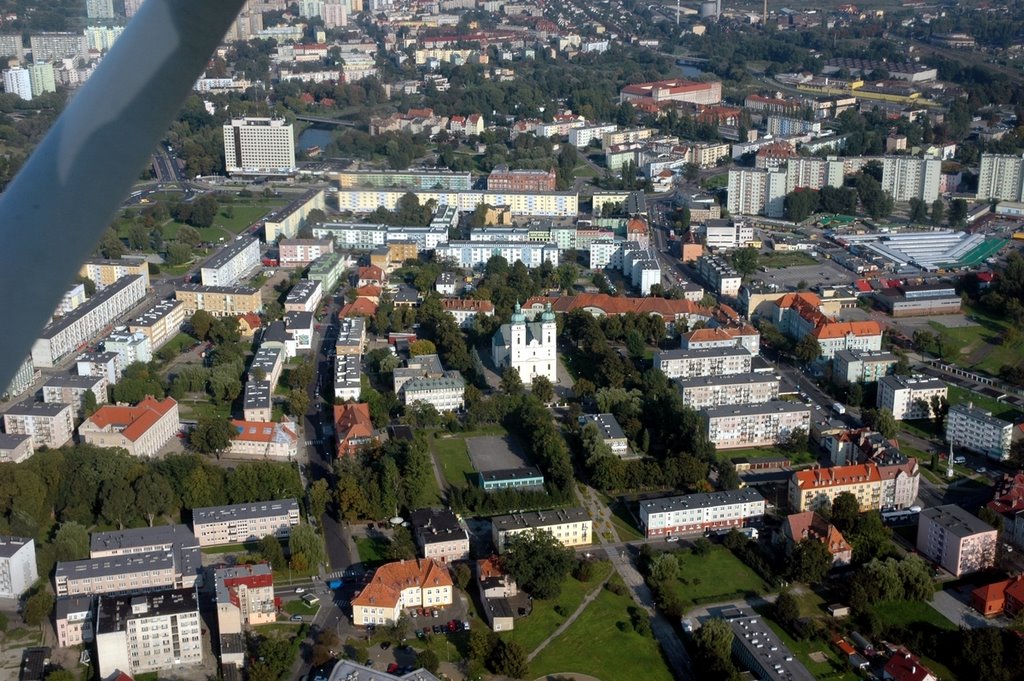 Piła, widok z lotu ptaka od strony zachodniej na centrum miasta by Xavier.pl