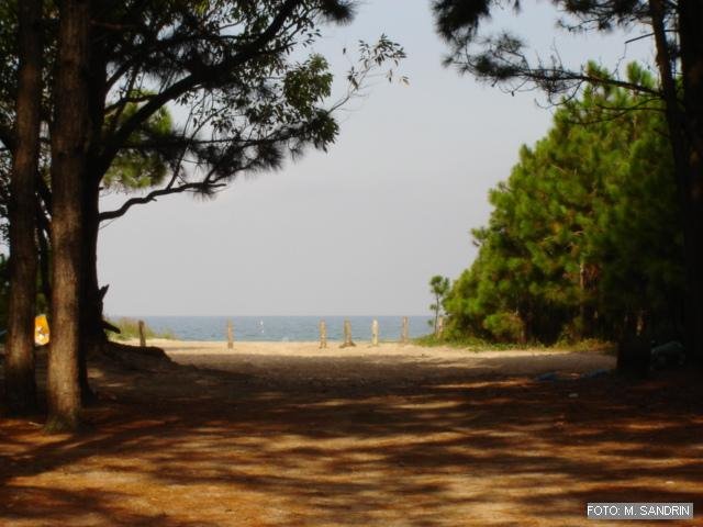 Acesso a praia pelo Camping by msandrin