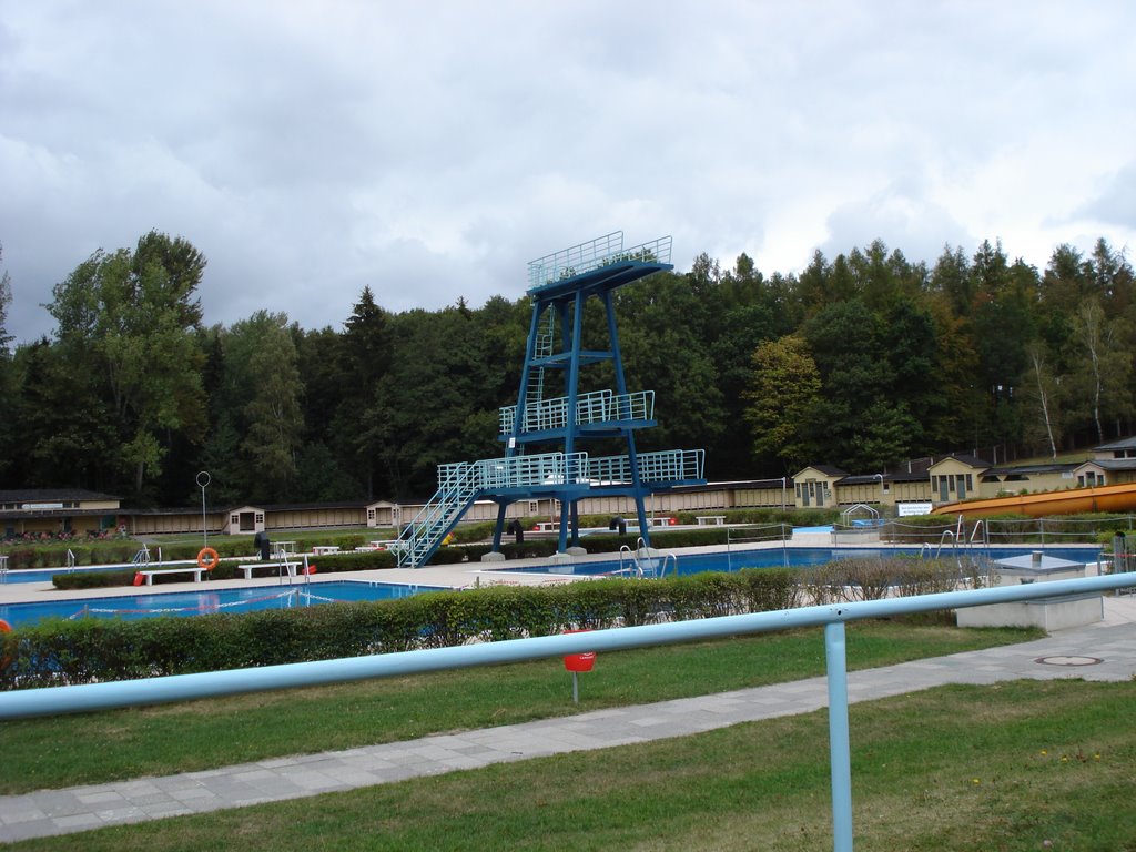 Freibad Haselbrunn - Sprungturm by Mister Ostseeohr