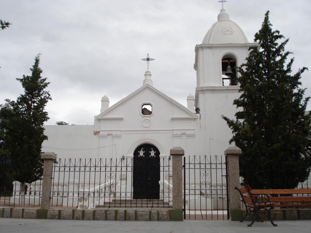 Iglesia de Angullon by Daniel Suarez 70