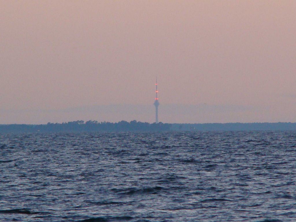 TV-Tower Tallinn by Леонид Ильич Брежнев