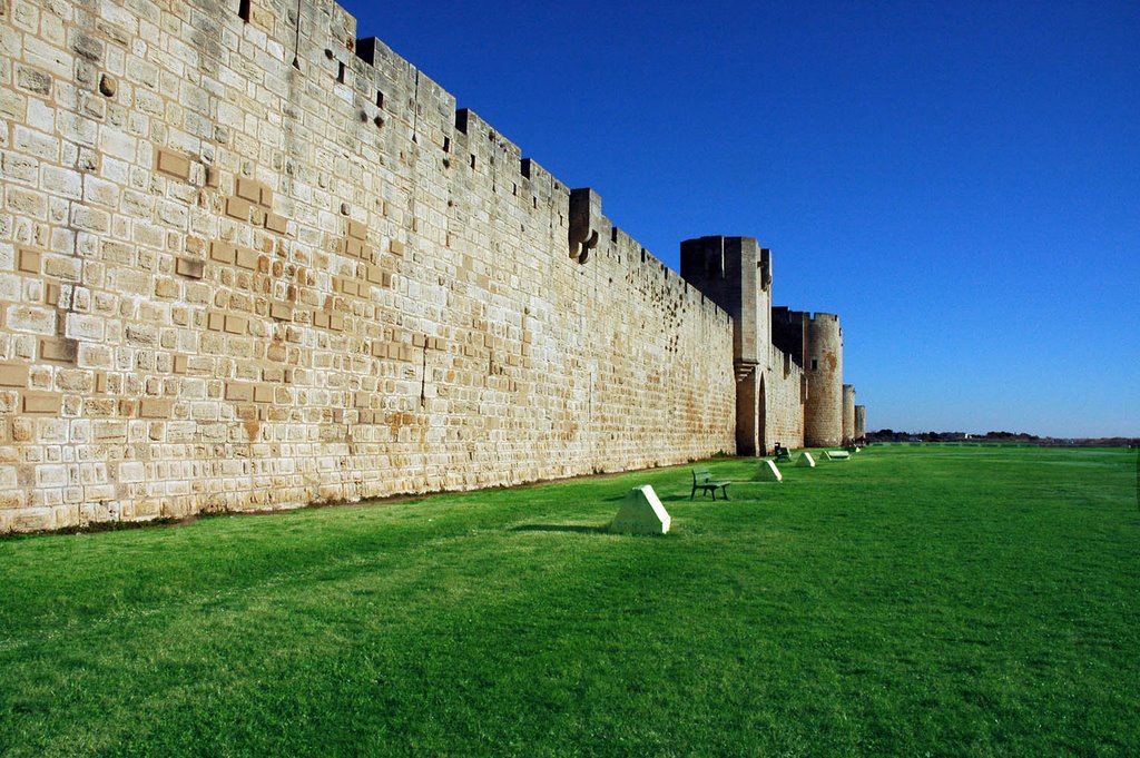 Remparts d'Aigues Mortes by Mas Florent