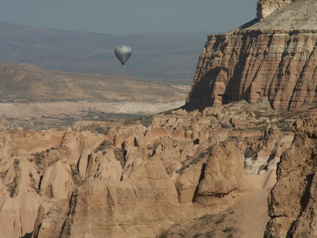 Ballon am Ak Tepe by Frank Pustlauck