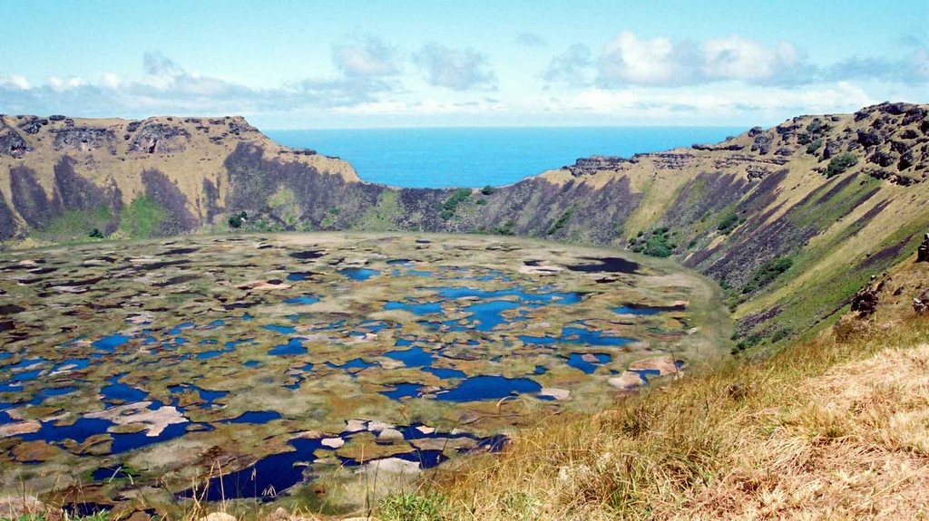 Volcan Rano Kau by Denise Pelissier