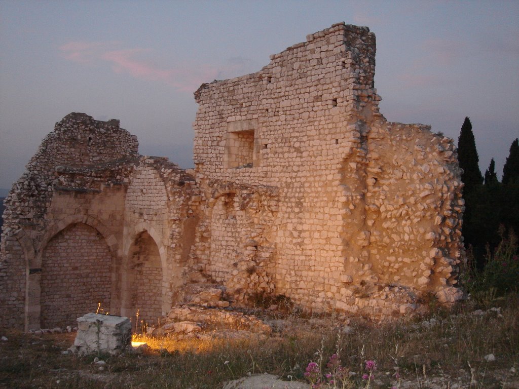 Chateau reine jeanne by reynier claude