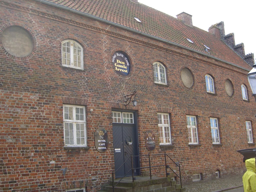 Den gamle arrest (Hotel) by Jens Schmidt