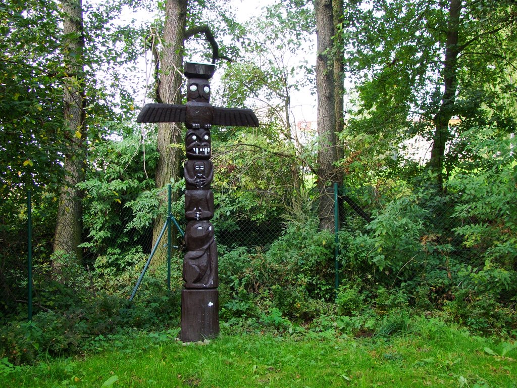 Totem by cs96