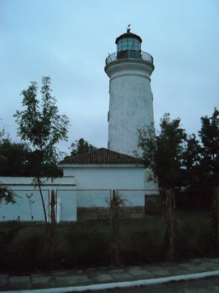 Faro de Sulina, donde antes llegaba el mar. Septiembre de 2009 by viajeroandaluz