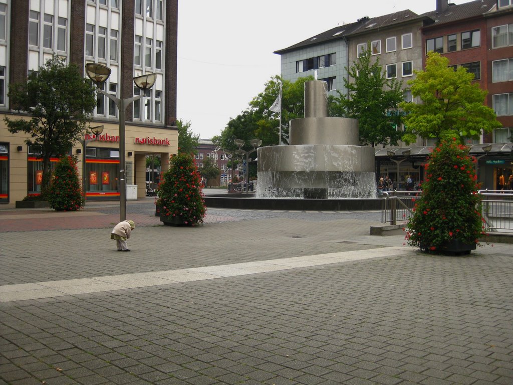 Brunnen am Averdunk by der  Schatten