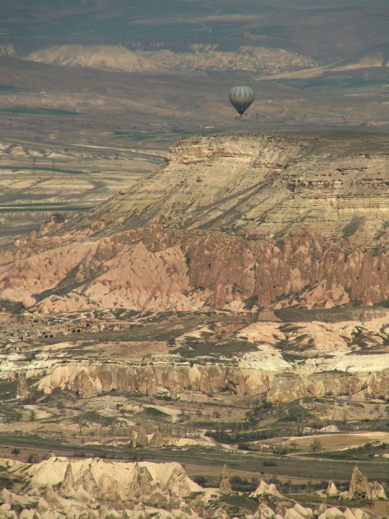 Ballon am Ak Tepe by Frank Pustlauck