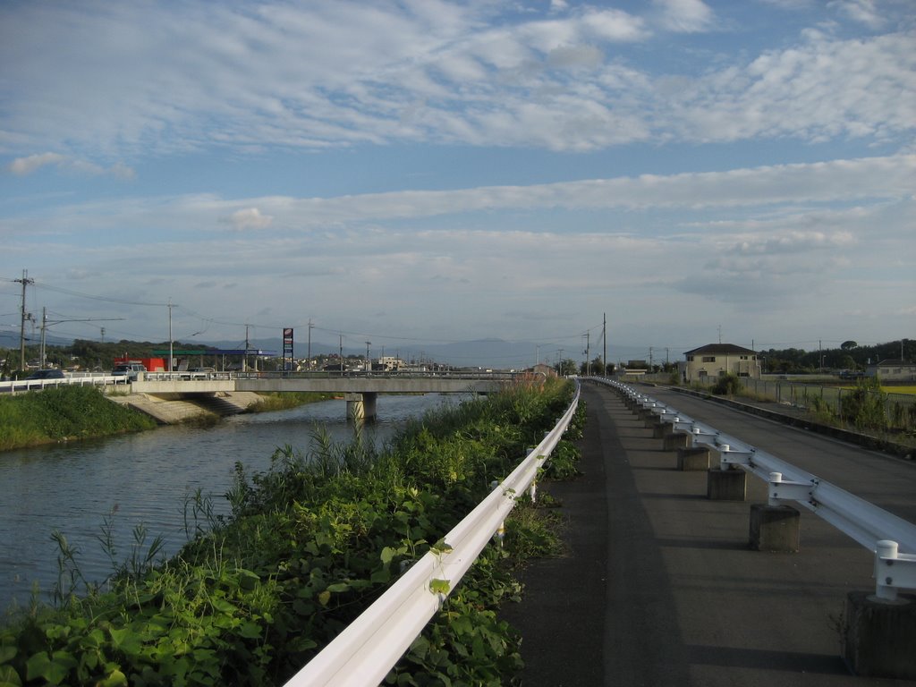 Tomio River by Nagono