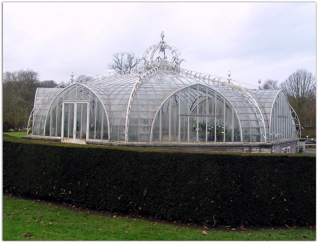 Herbetum greenhouse by Linda De Volder