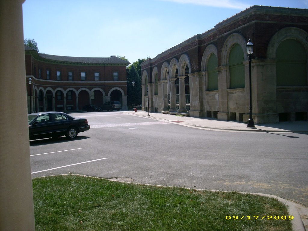 Market Hall, Pullman area by Inspectorman