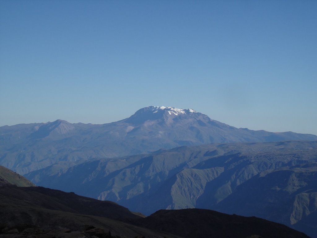 Sarasara visto desde pampa de Auquihuato by Juan Carlos Vásquez Peña