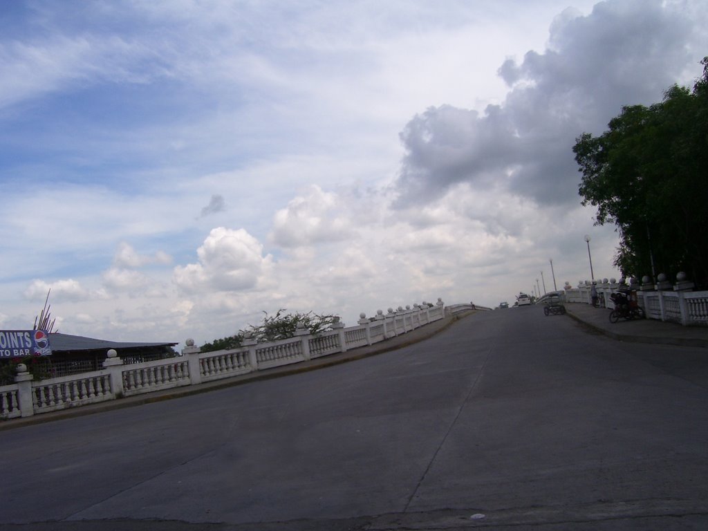 Approach toward the Nabitasan (Jalandoni) bridge, an alternate route in getting to Jaro or La Paz in Iloilo City, Iloilo, Panay Island, NW by kang © francis b i ♣