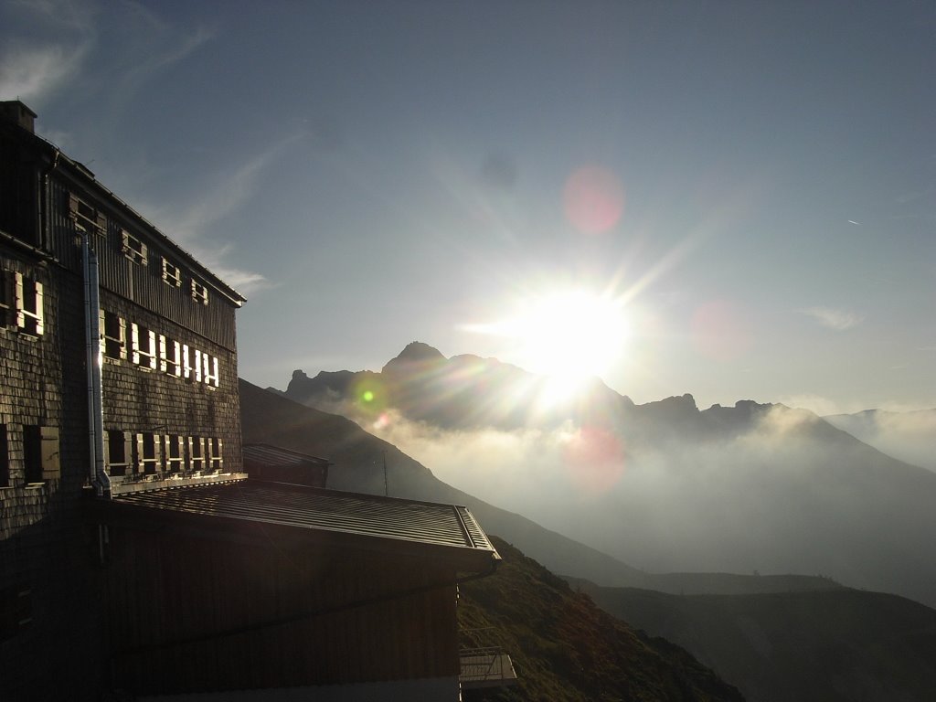 Sunset from Watzmannhaus (1930m ü. NN) by Andreas Wiesner