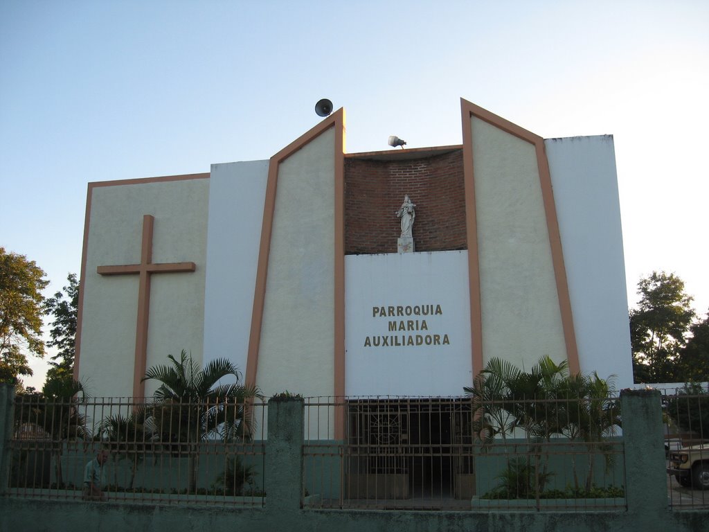 Parroquia Maria Auxiliadora, September 2009 by Glenn M. Harden