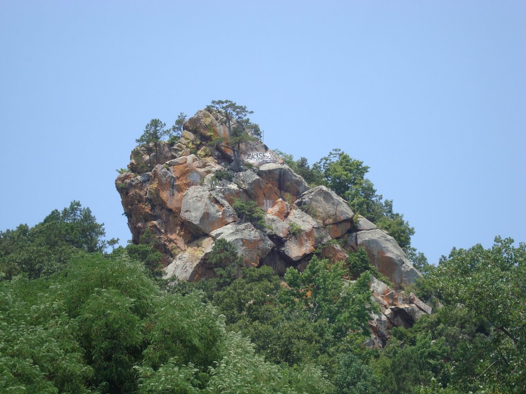 Dardanelle Rock from South by Lucien Gillham