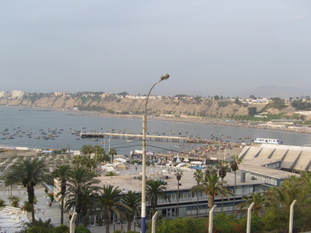 Balneario de Chorrillos. Desde el malecón by Andrés Quino