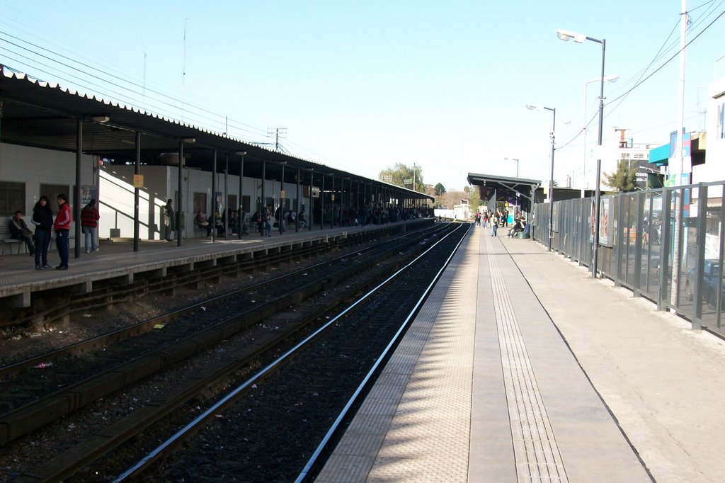 Estación Morón by jorgearg