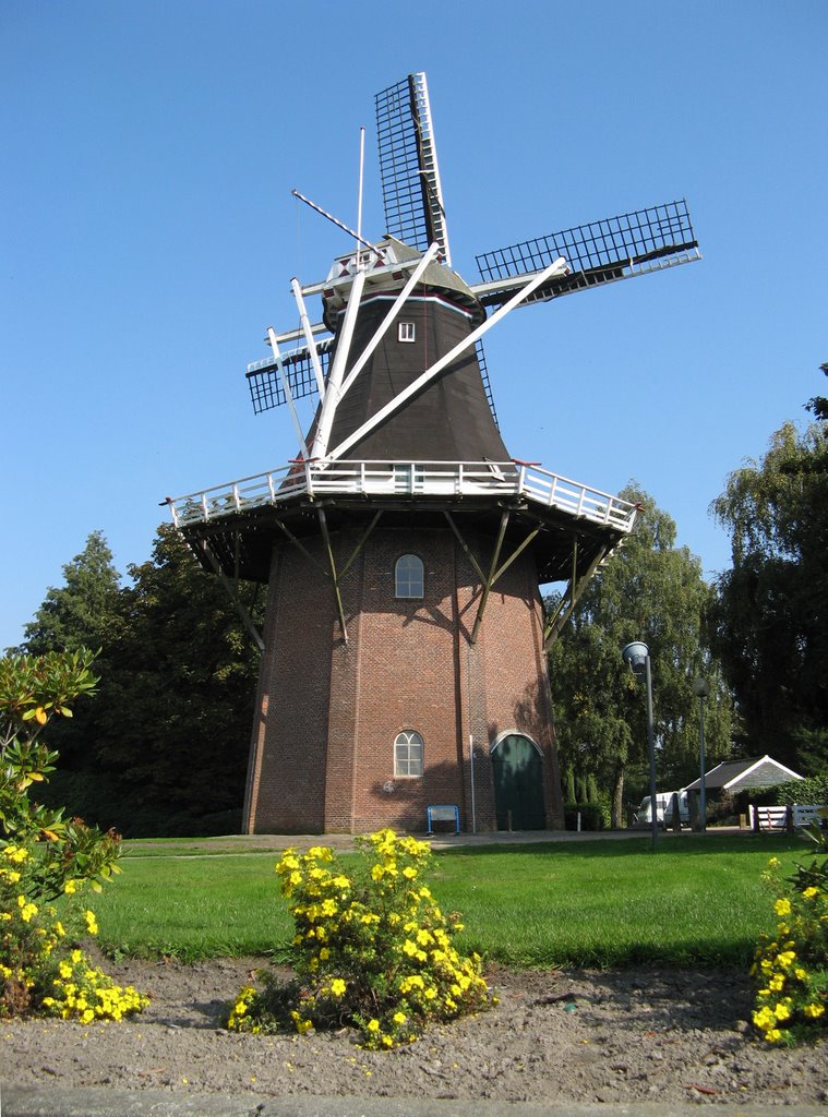 Molen De Onrust, Oude Pekela, provincie Groningen by Tik van de Molen