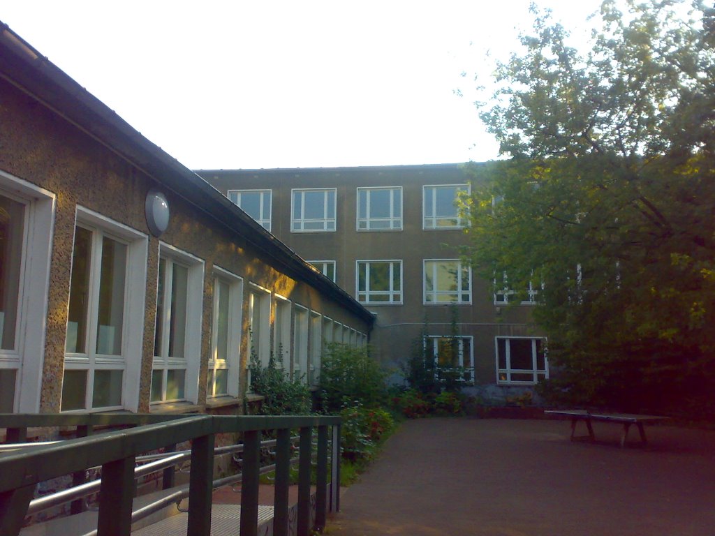 Berolina-Oberschule by Moabiter_King21