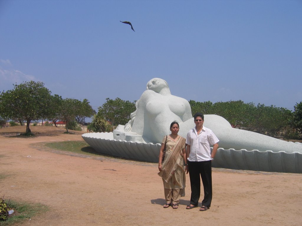 Shangumugam Sculpture Near Trivandram Airport by mbkwaverly