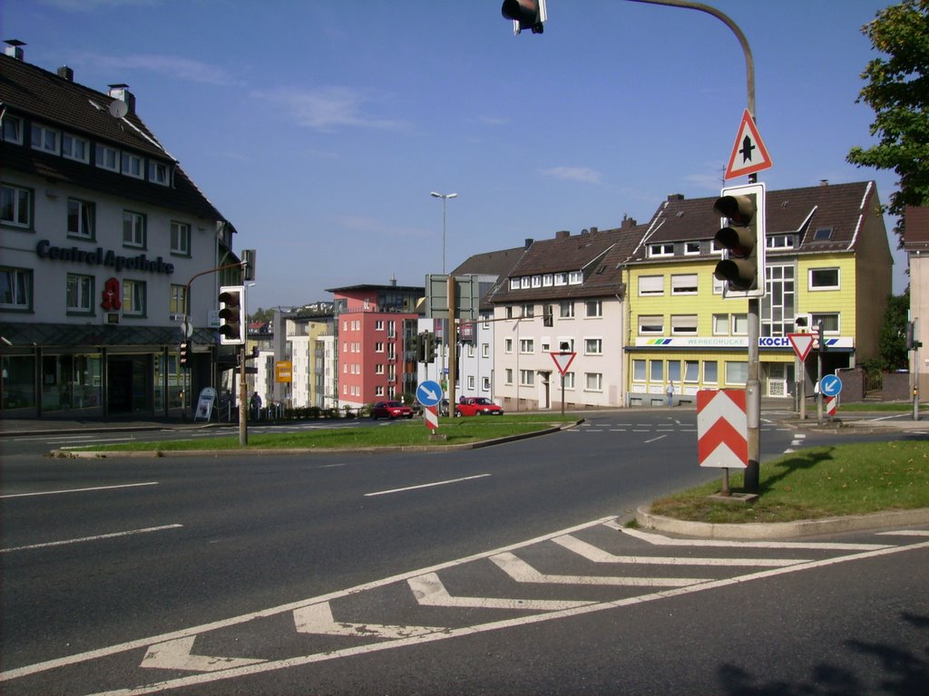 Blick vom Zentralpunkt in die Bismarckstraße by Oliver K.