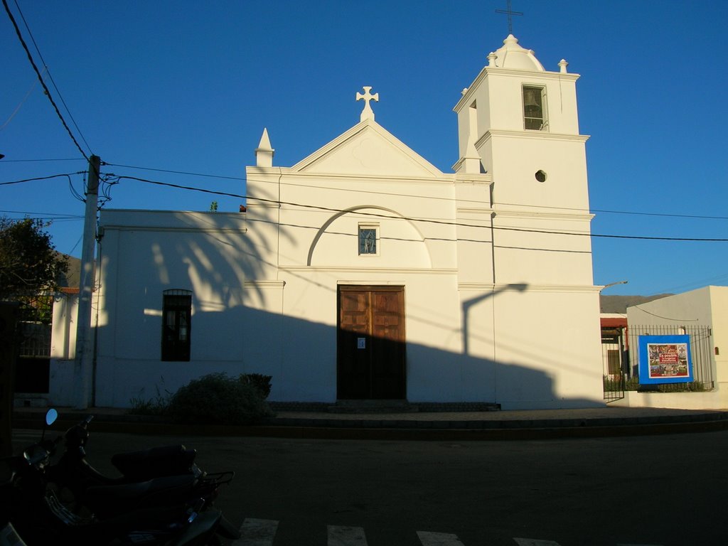 Iglesia histórica. (Merlo, San Luis) by Fernando Mantese